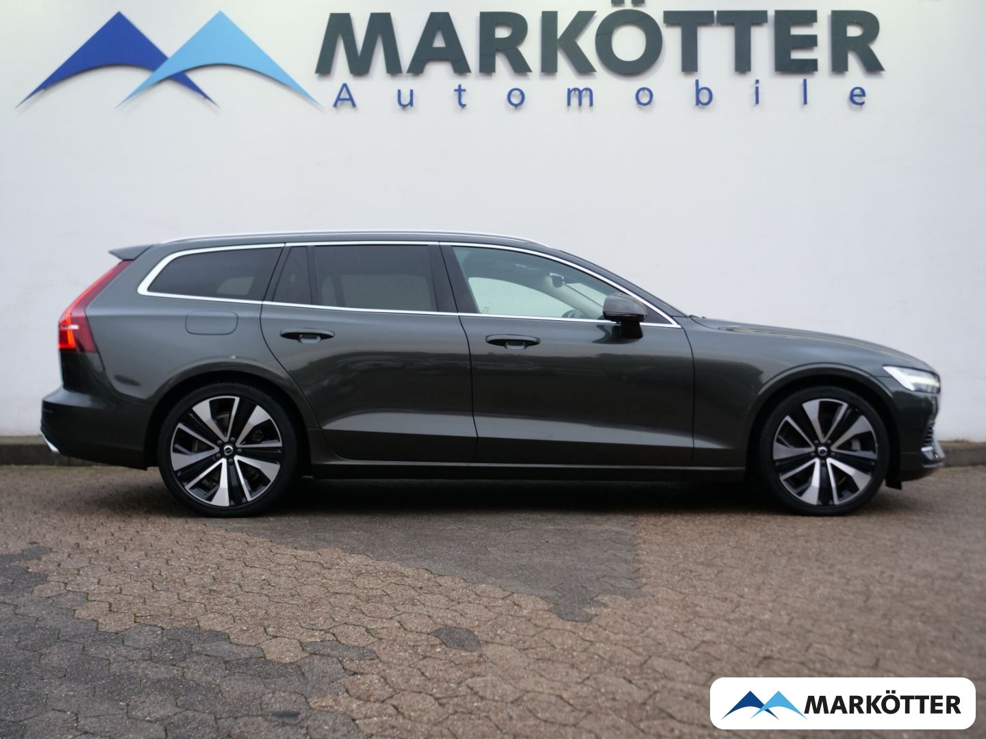 Volvo V60 T6 AWD Recharge Plus Bright  AHK/STHZ/PANO/