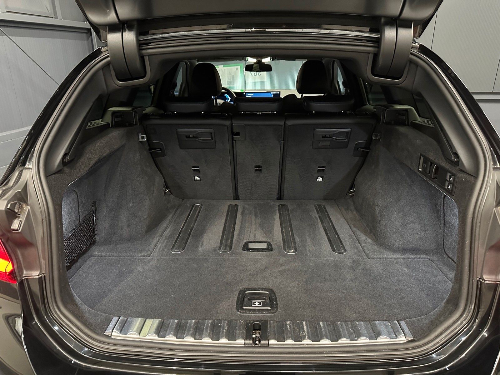 BMW 320d touring xDrive M-Sport - Samsaru's Car Outlet