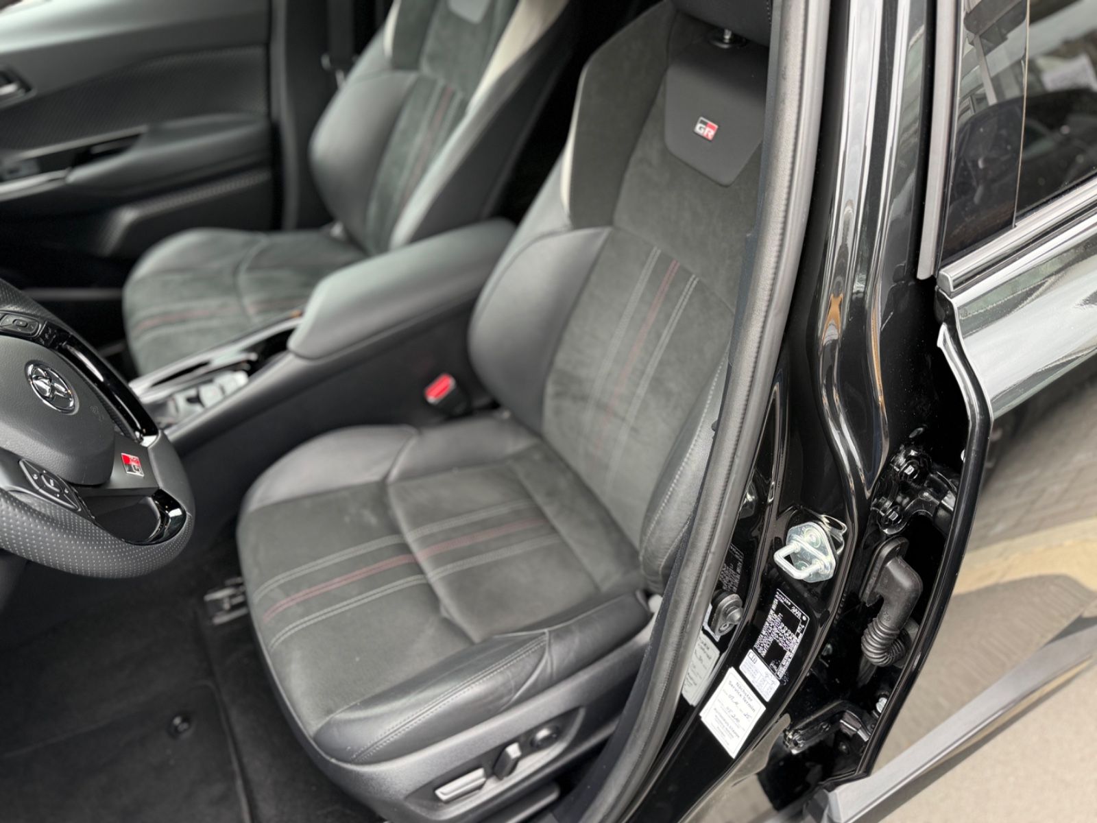 Toyota C-HR Hybrid GR Sport Black - Samsaru's Car Outlet