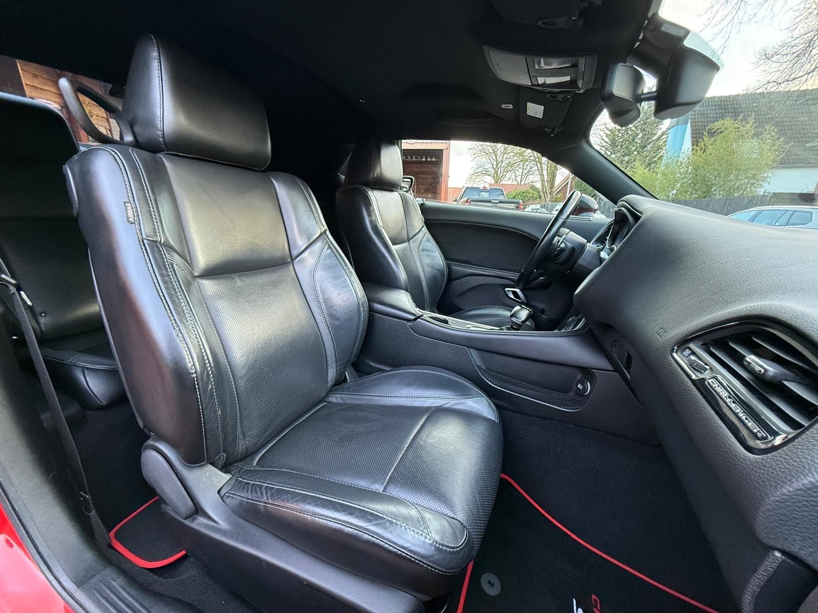 Dodge 5,7 V8*SRT KIT*LEDER*NAVI*KEYLESS*GARNTIE*SERVIC