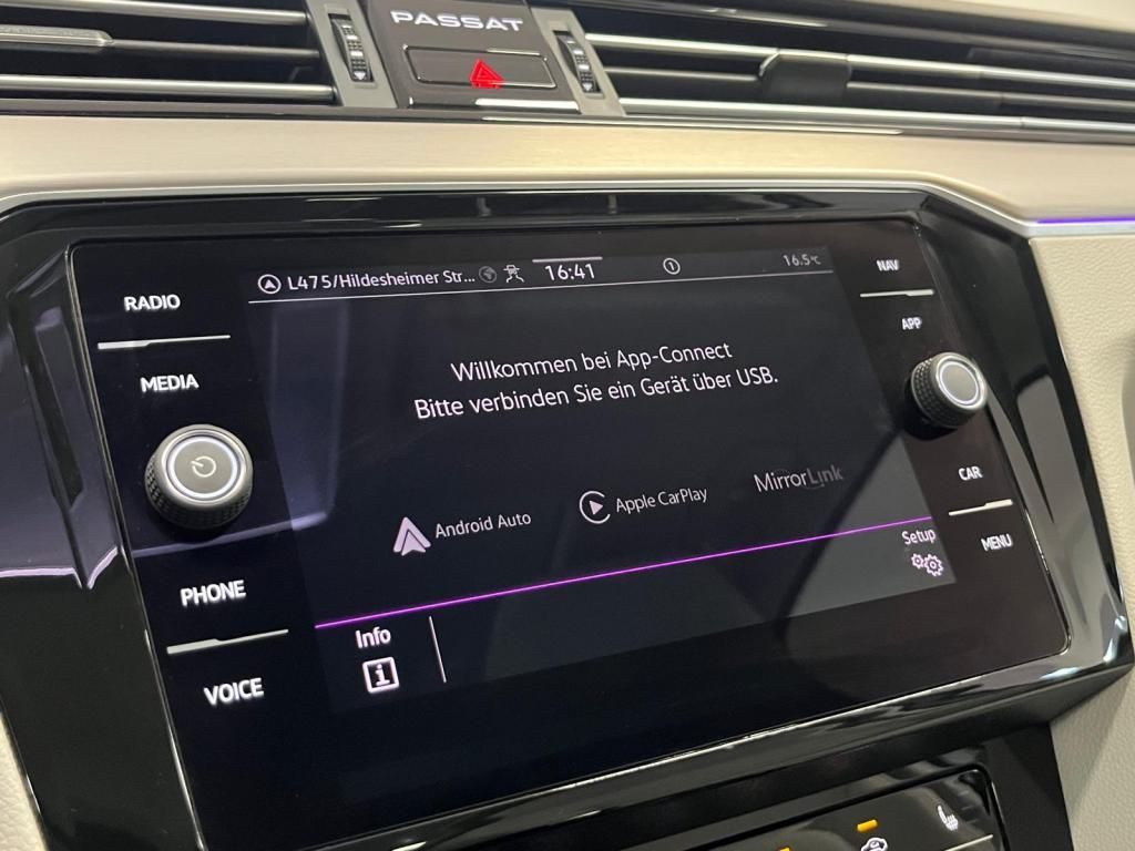 Volkswagen Passat 2.0 TSi R-line DSG - Samsaru's Car Outlet