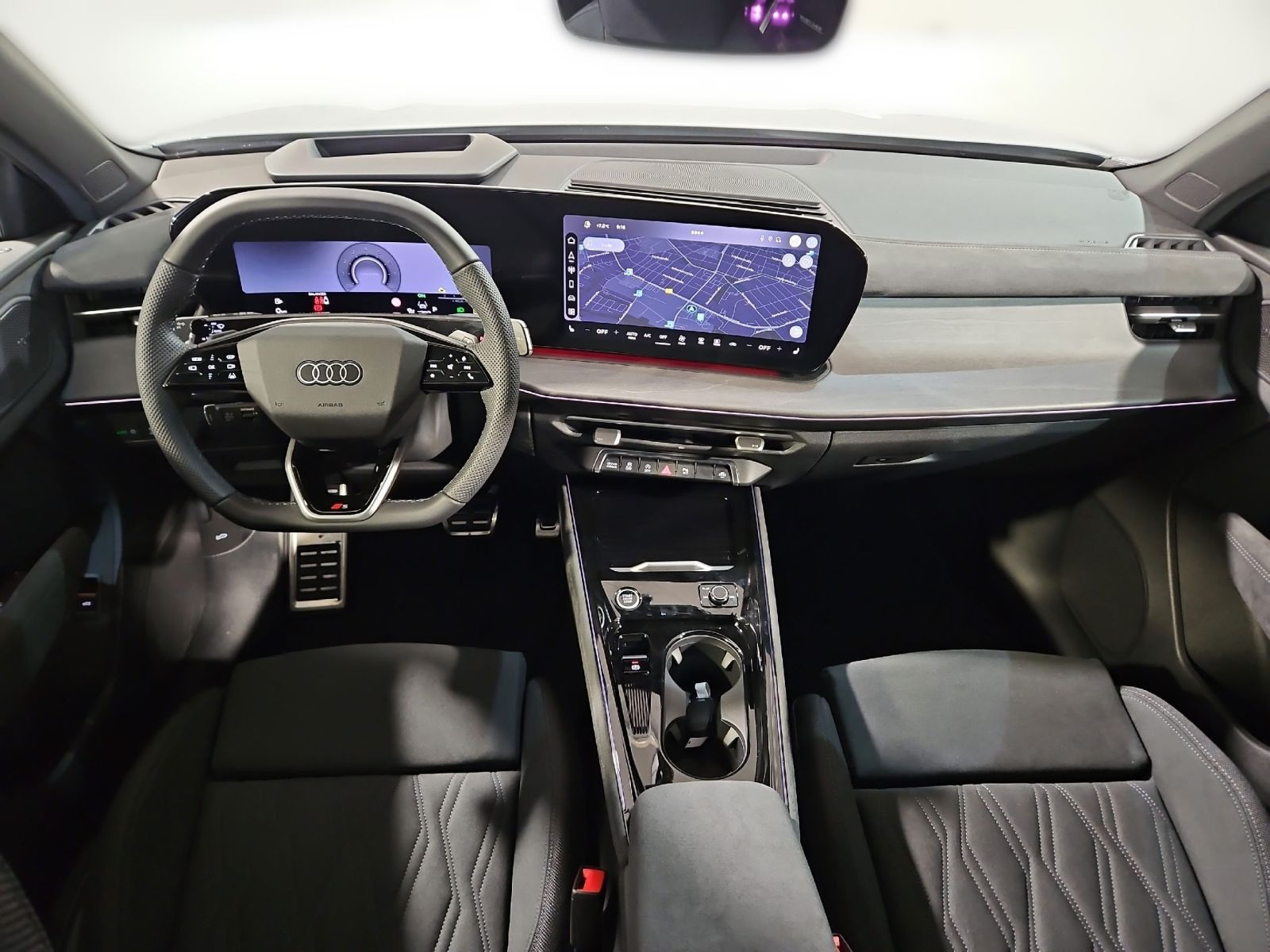 Audi Q3 SUV quattro  *AHK*PANO*TECH-PLUS*S-LINE*
