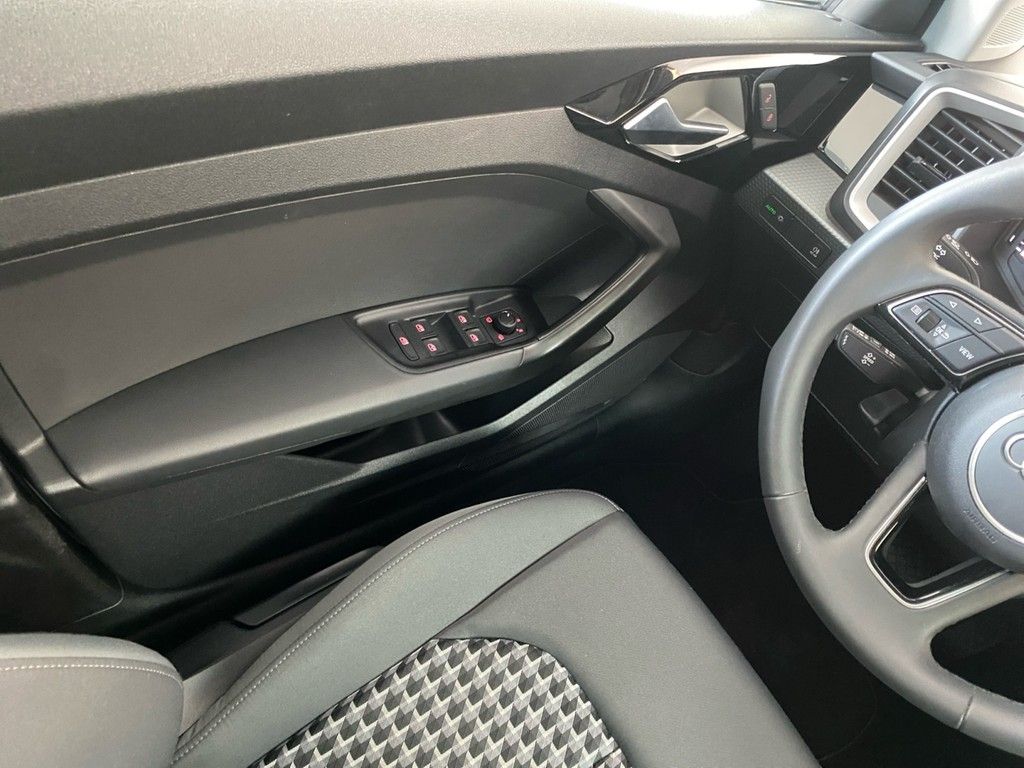 Audi A1 Sportback 25 TFSI advanced - Samsaru's Car Outlet