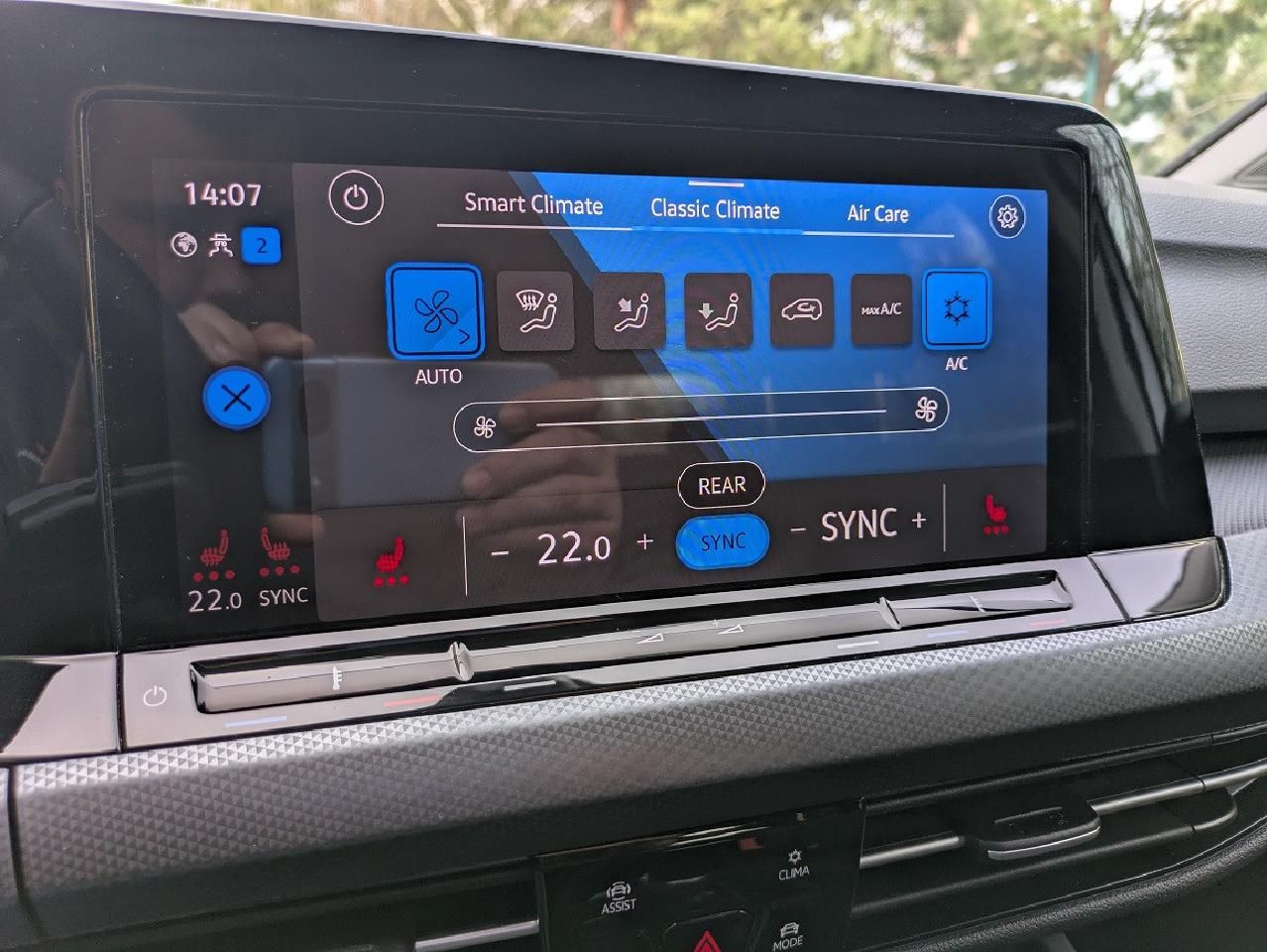 Volkswagen Golf VIII 2.0 TDI Active - Samsaru's Car Outlet