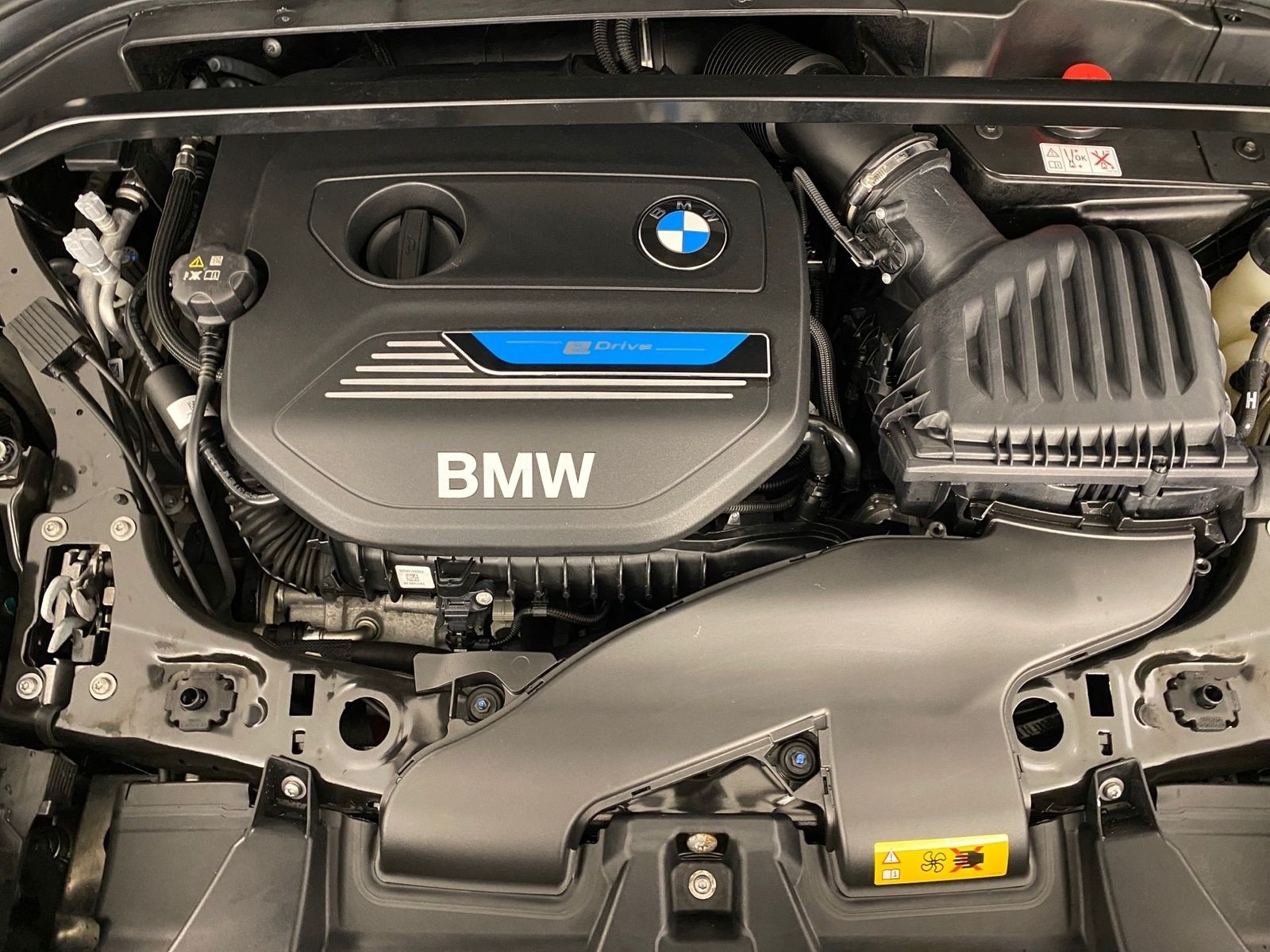 BMW X1 xDrive25e - Samsaru's Car Outlet