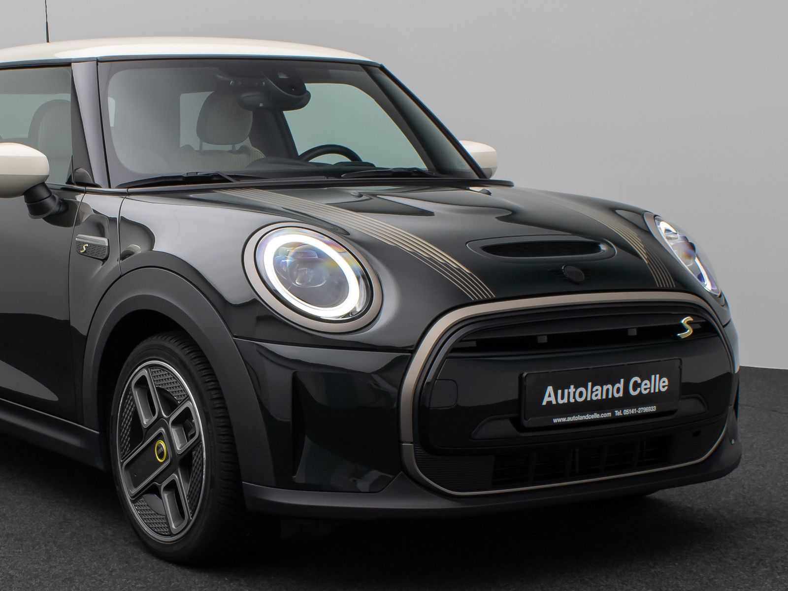 MINI COOPER SE Resolute Edition - Samsaru's Car Outlet