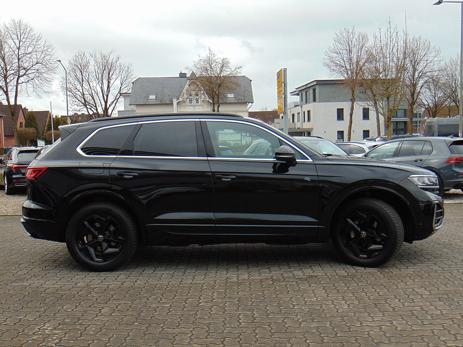 Volkswagen Touareg 3.0 TDI 4Motion R-Line - IQ Light - Pano