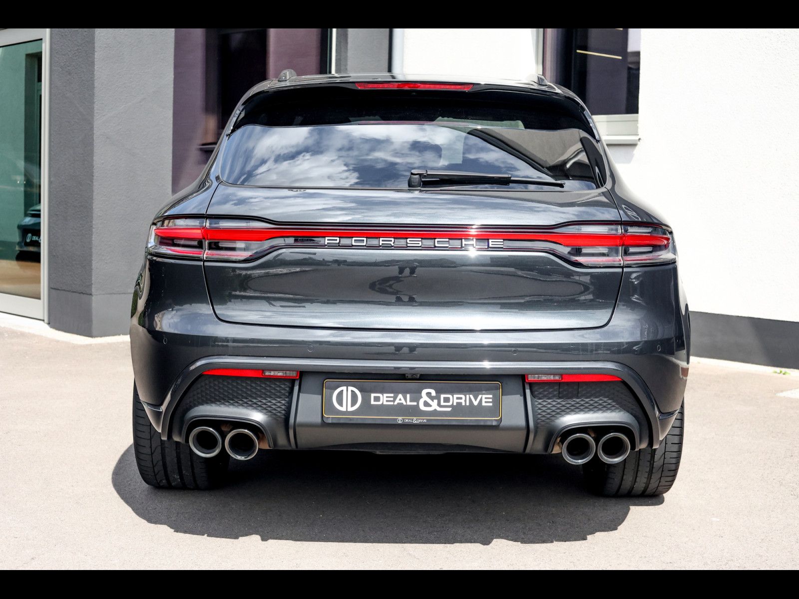Porsche Macan III S PDK - Samsaru's Car Outlet