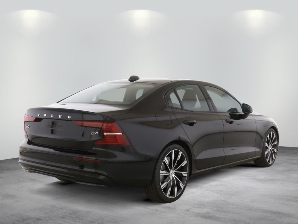Volvo S60 Lim. B4 Plus Dark PANO NAVI STNDHZ HARMANN K