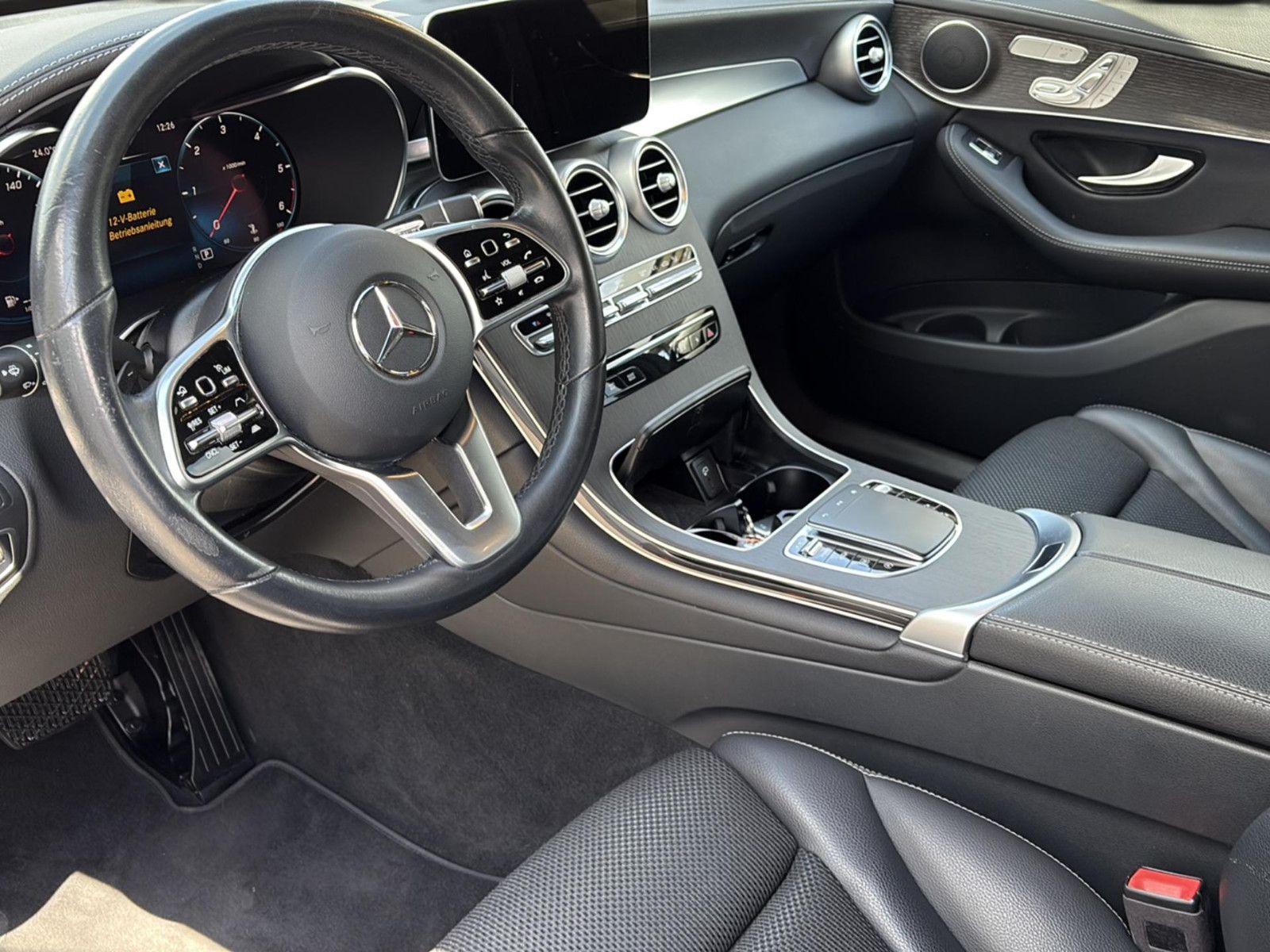 Mercedes-Benz GLC 300 d AMG 19*HUD*Distro*360*Lufteder*Mubeam*