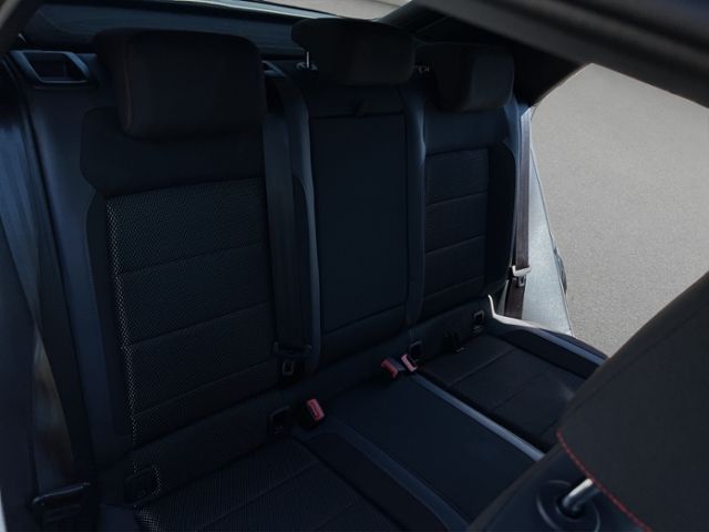 Volkswagen T-Roc 1.5 TSI DSG Sport - Samsaru's Car Outlet