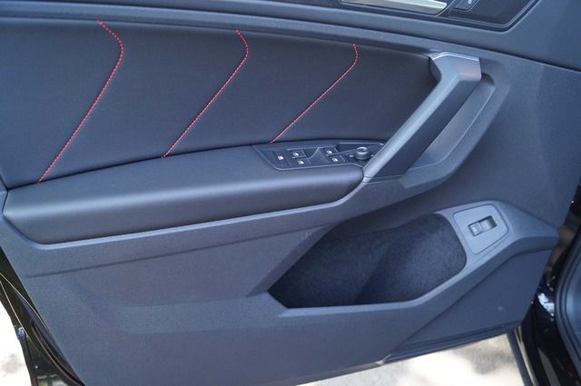 Volkswagen Tiguan Urban Sport 4Motion - Samsaru's Car Outlet