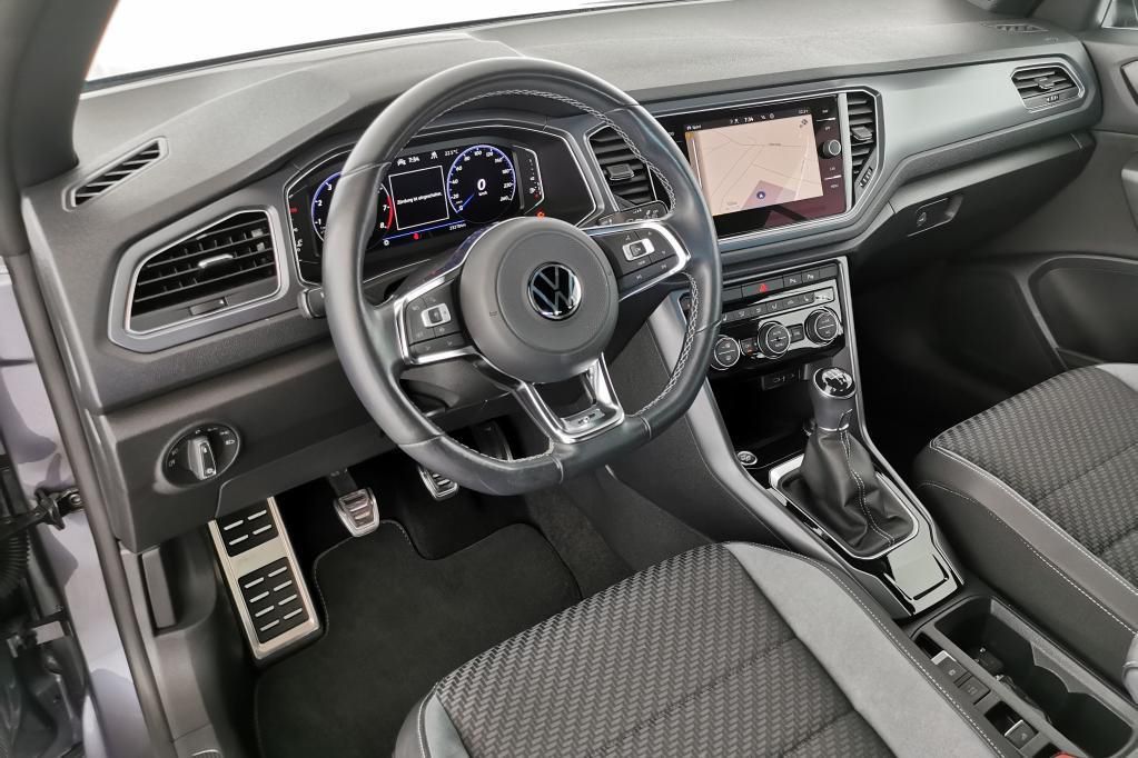 Volkswagen T-Roc R-Line 1.5 TSI - Samsaru's Car Outlet