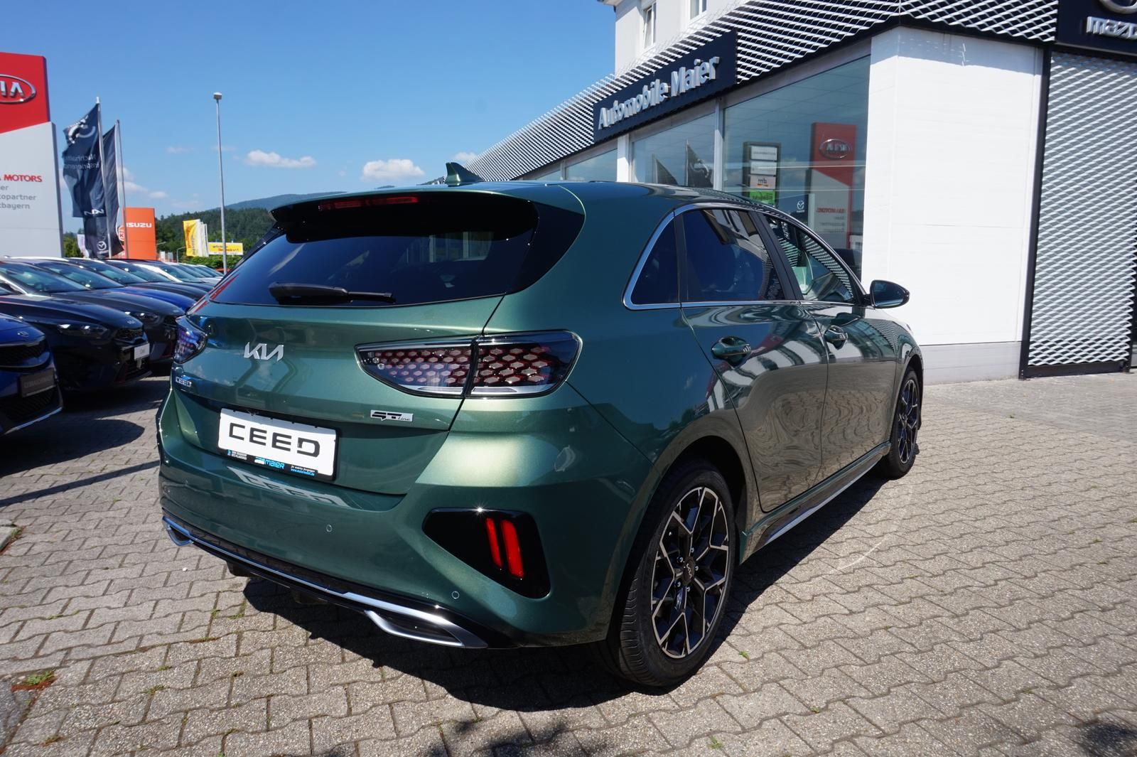 Kia Ceed 1.5 TGDI GT-LINE - Samsaru's Car Outlet