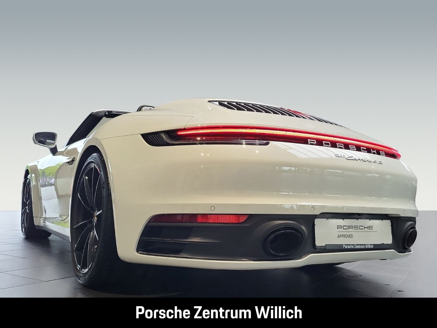 Porsche 992 911 Carrera 4S Cabriolet Hinterachslenkung