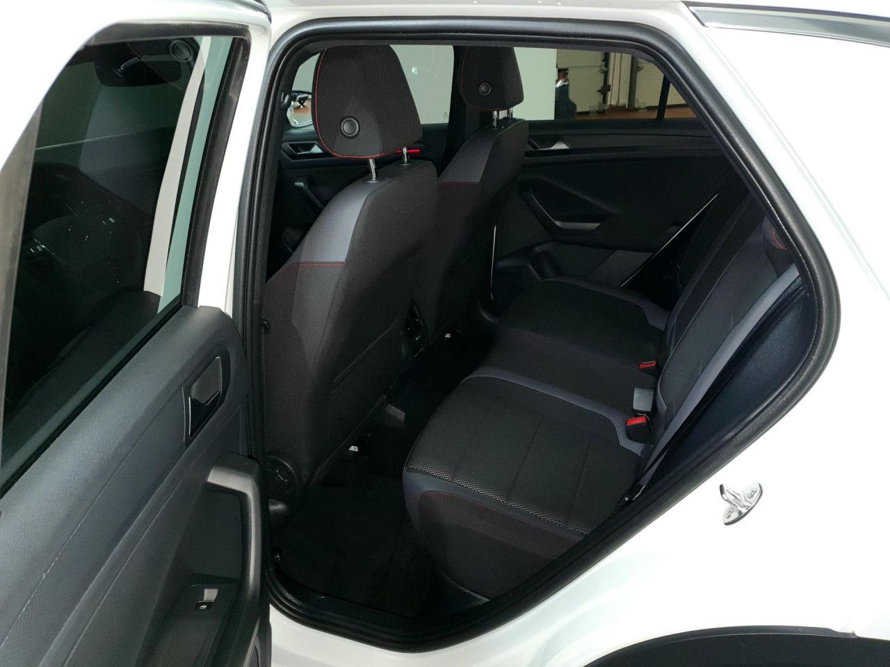 Volkswagen T-Roc 1.5 TSI DSG - Samsaru's Car Outlet