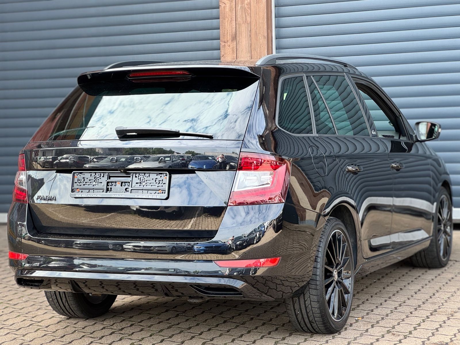 Skoda Fabia Monte Carlo - Samsaru's Car Outlet