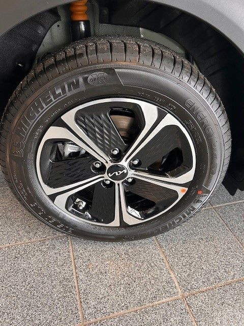 Kia XCeed 1.6 PHEV Spirit - Samsaru's Car Outlet