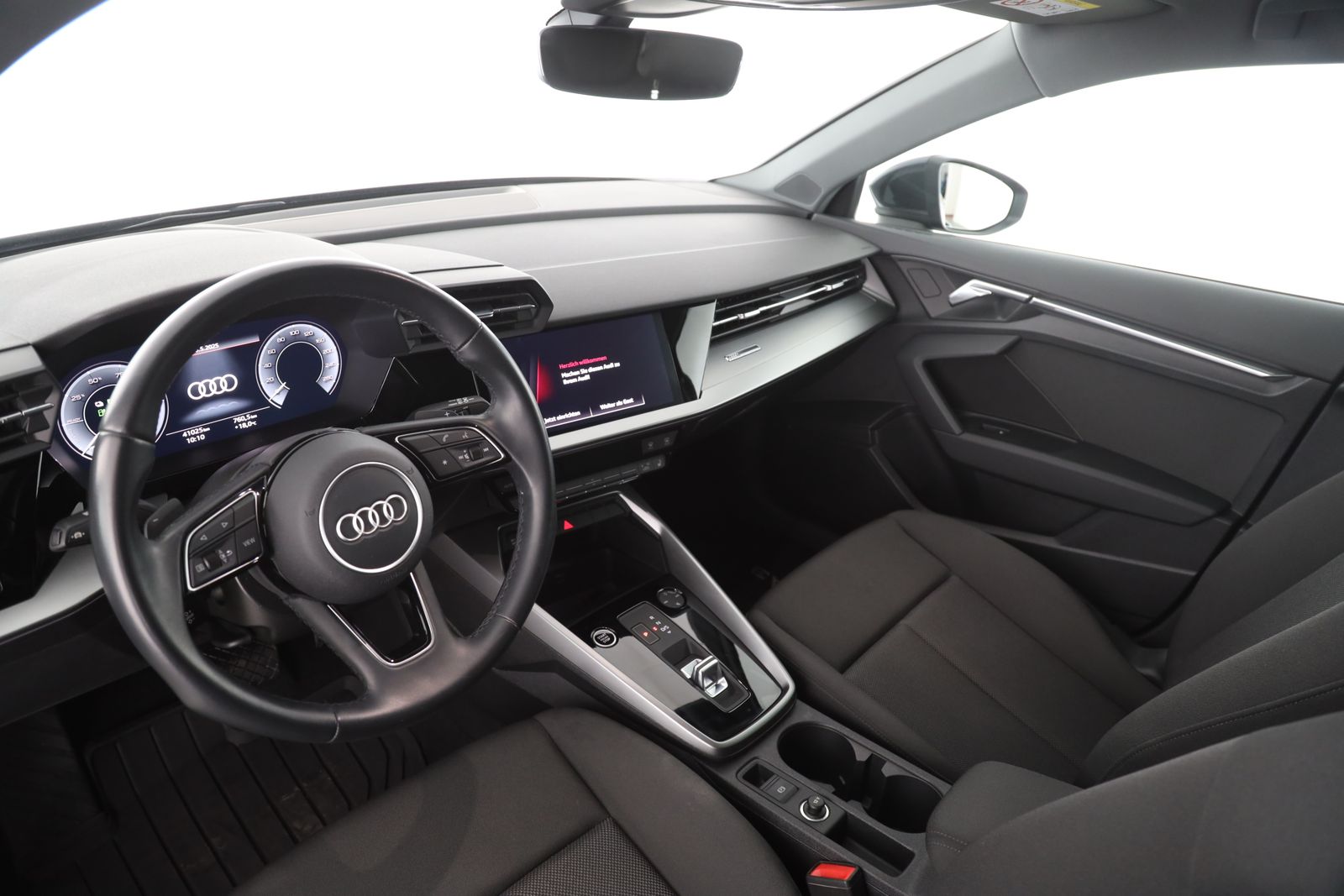 Audi A3 Sportback 40 TFSI e S tronic | NAVI | AHK |