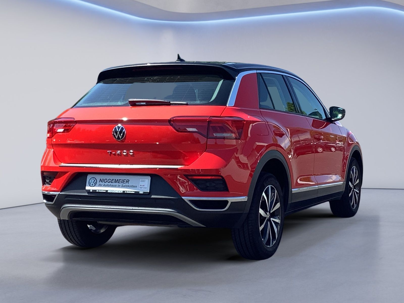 Volkswagen T-Roc 1.0TSI STYLE - Samsaru's Car Outlet