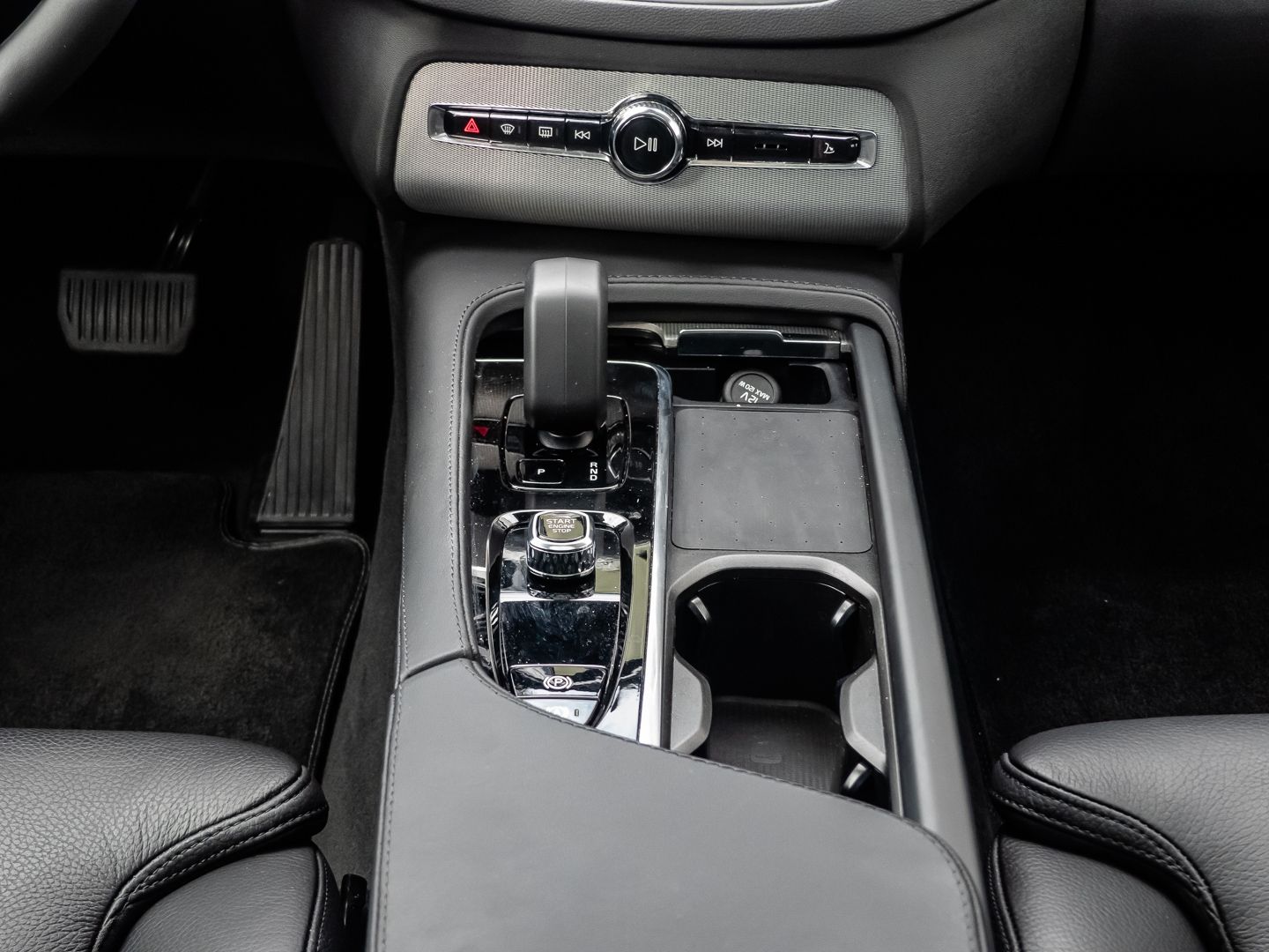 Volvo XC90 Plus Bright AWD B5 Diesel EU6d 7-Sitzer All