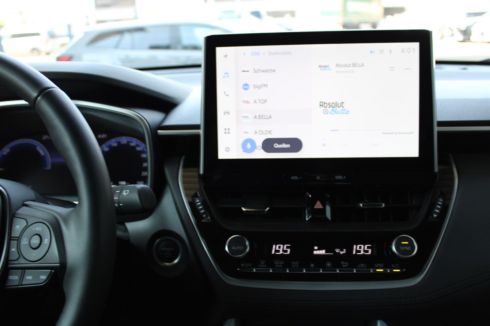 Toyota Corolla Cross 2.0 Hybrid AWD - Samsaru's Car Outlet