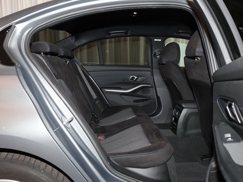 BMW 320d M Sport Lim DrivAssProf Adp.LED 360° HiFi