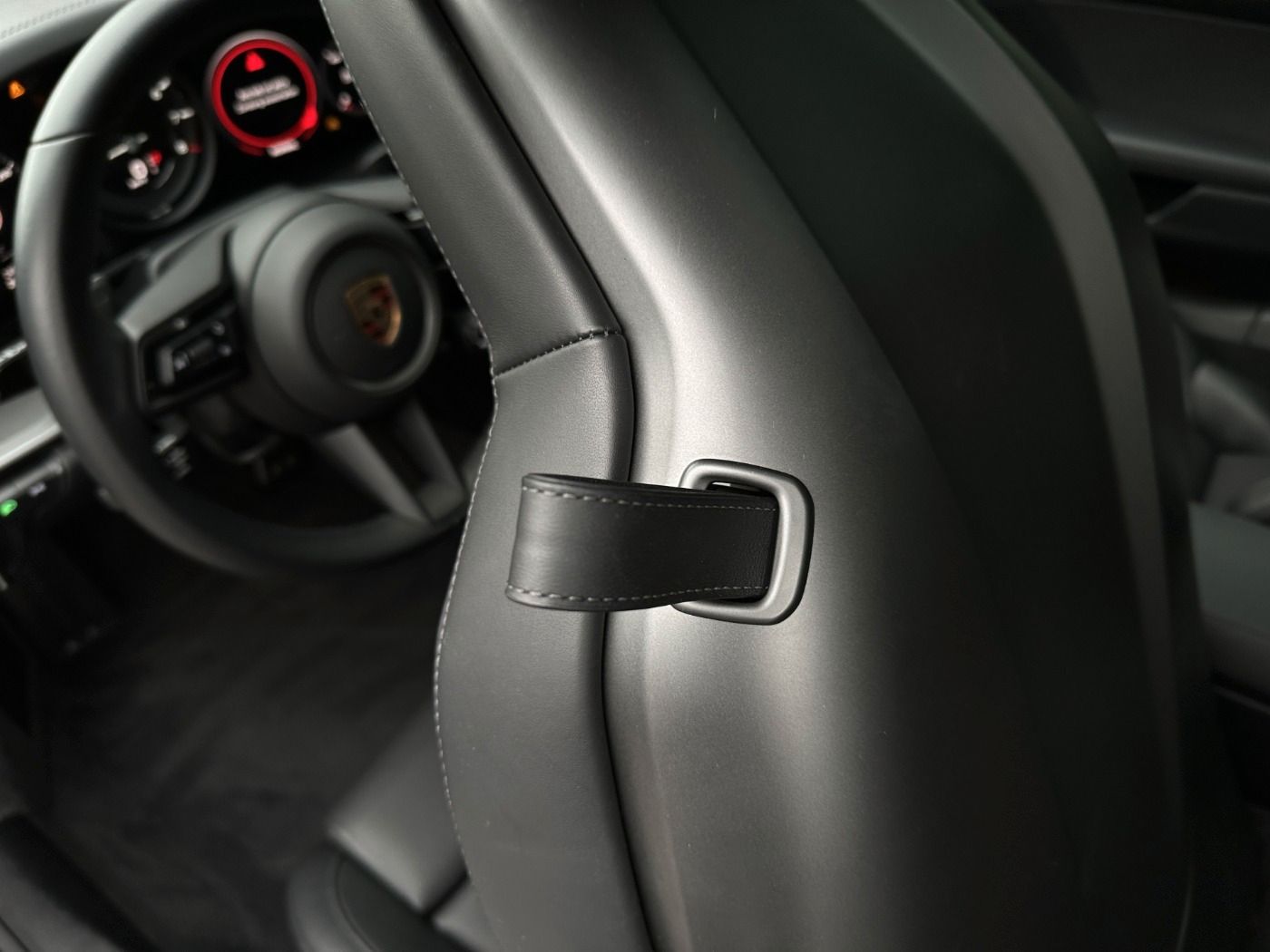 Porsche 992 911 Carrera 4S Lift Matrix BOSE InnoDrive