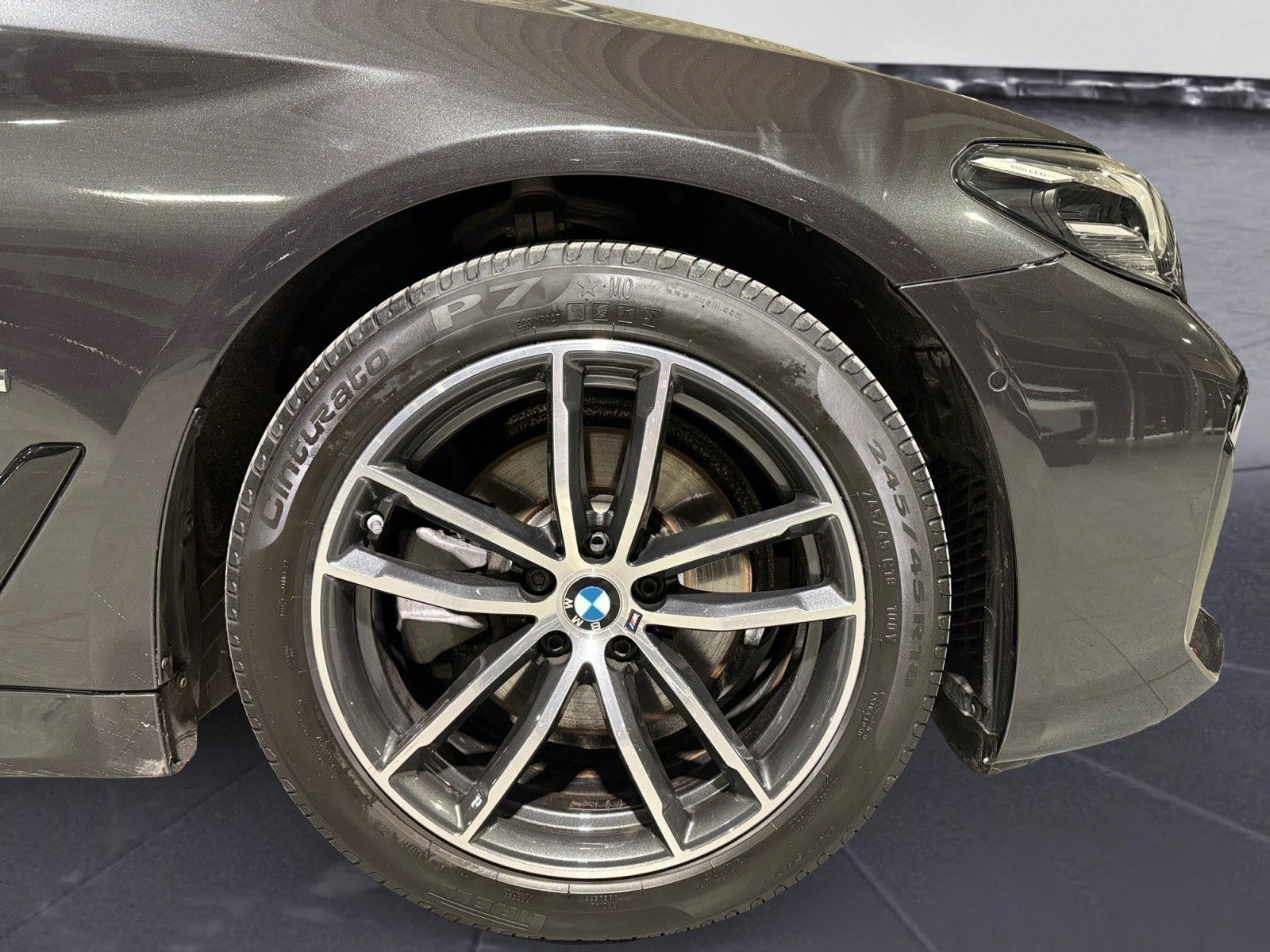 BMW 520d xDrive M Sport Navi Klima PDC Kamera Head-U