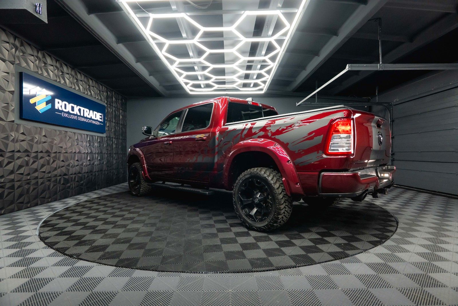Dodge RAM 5.7 V8 HEMI 4x4 OFFROAD Night-Paket *LED*19%