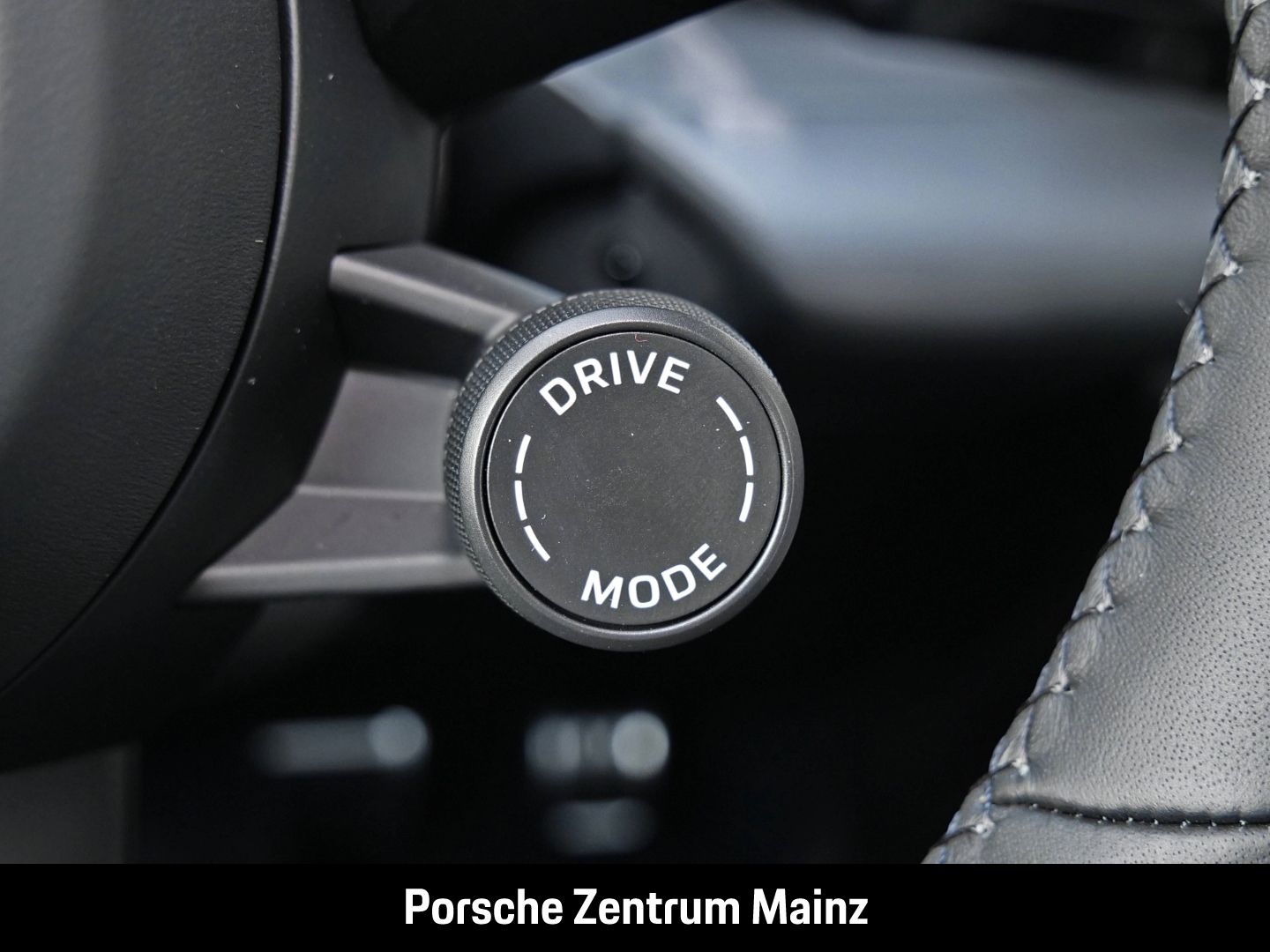 Porsche Macan 4 LED-Matrix Abstandstempomat Luftfederung