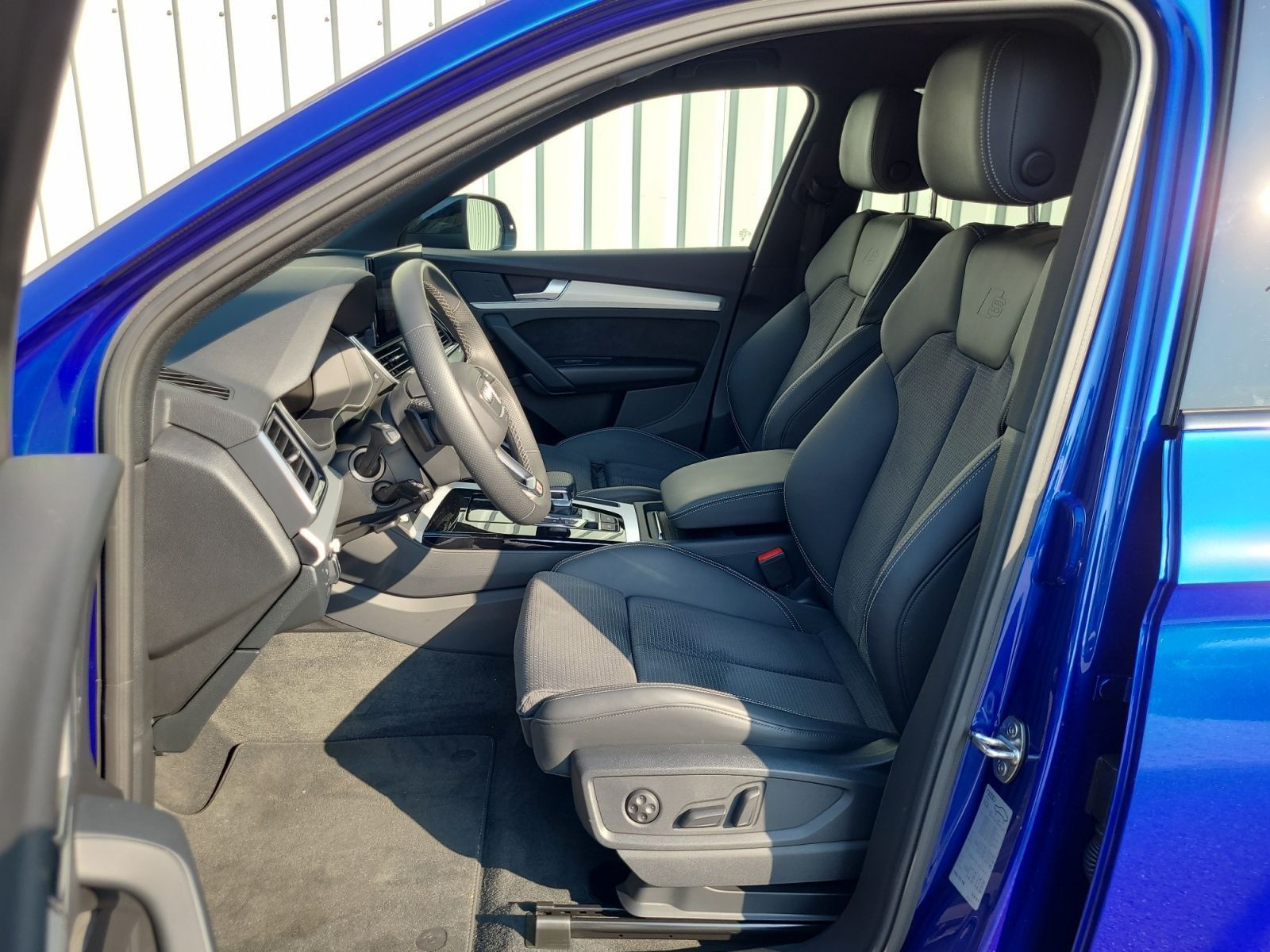 Audi Q5 Sportback 40 TDI quattro S-LINE - Samsaru's Car Outlet