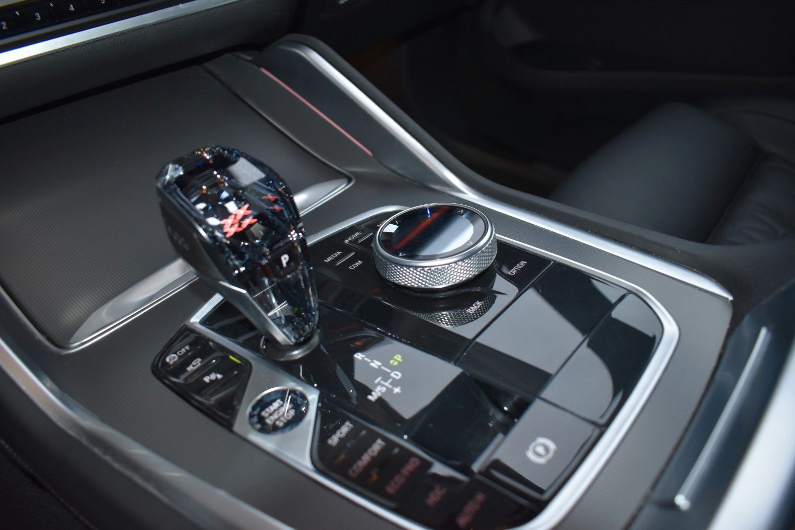 BMW X6 xDrive30d M Sport Laser Pano AHK Mild Hybrid