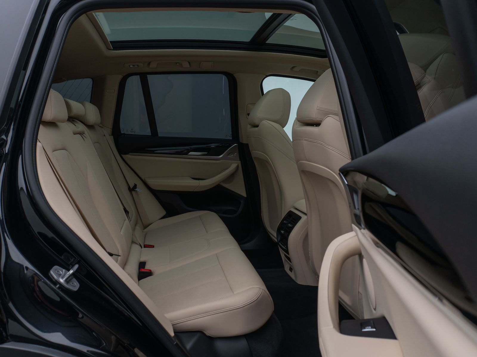 BMW X3 xD20i Sport - Samsaru's Car Outlet