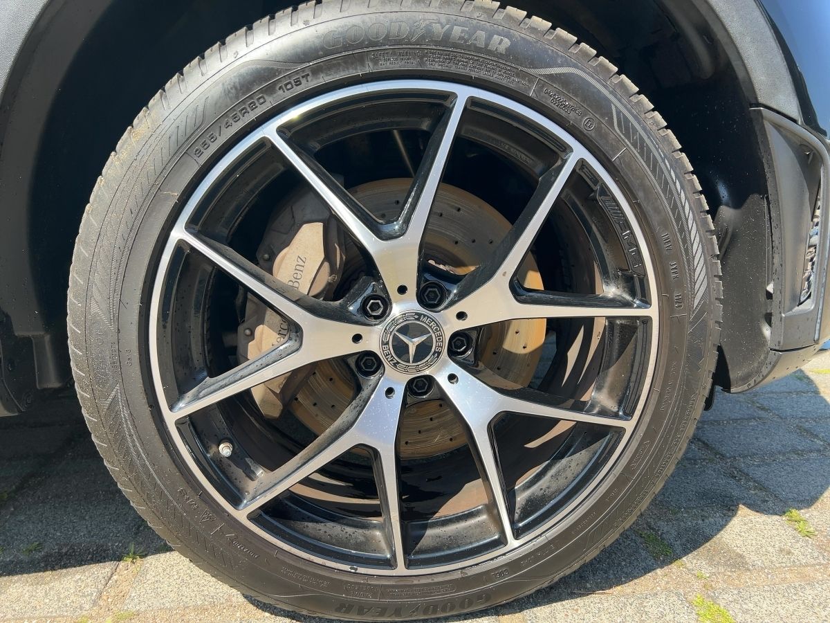 Mercedes-Benz GLC 300 de 4Matic AMG Line - Samsaru's Car Outlet