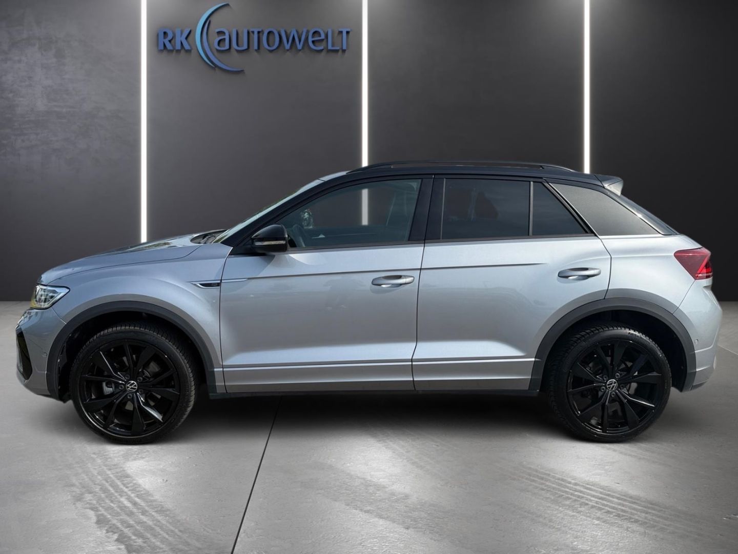 Volkswagen T-Roc R-Line 4motion 2.0 TSI - Samsaru's Car Outlet