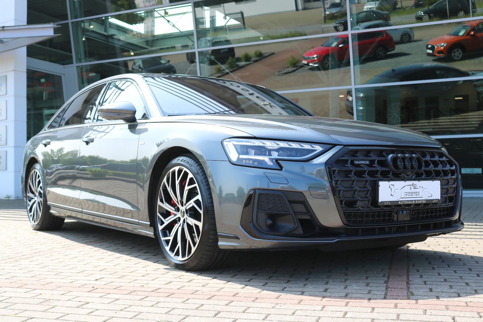 Audi A8 L 60 TFSI e Lang S line - Samsaru's Car Outlet