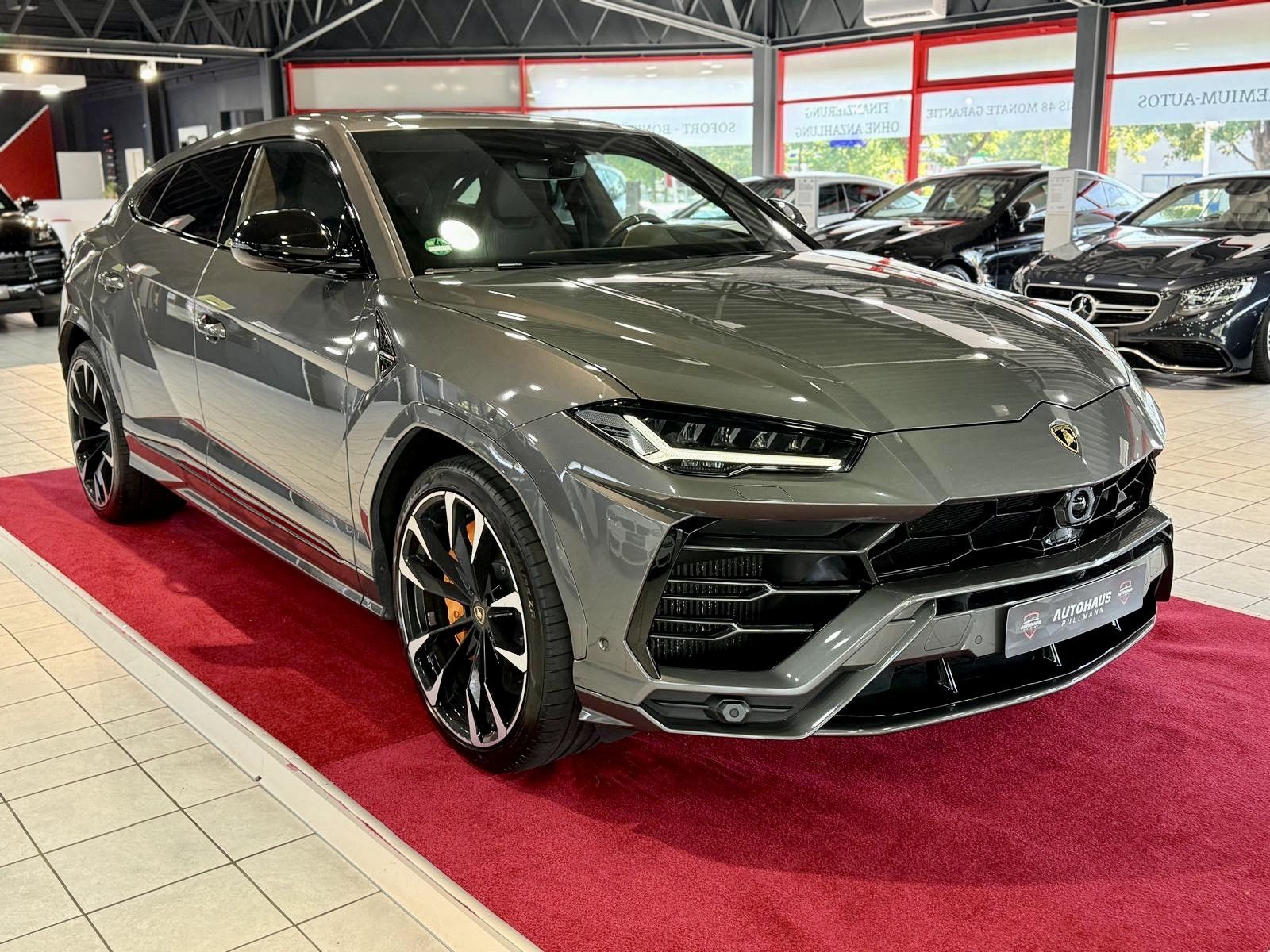 Lamborghini Urus B&O+PANO+HUD+ACC+LASER