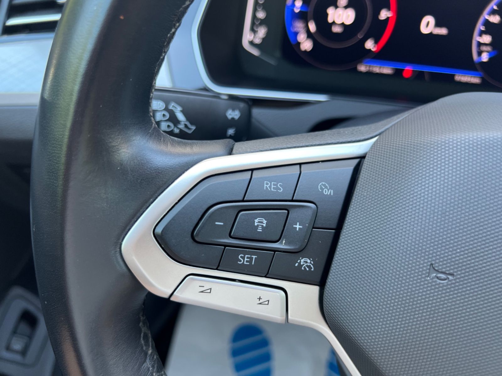 Volkswagen Passat 2.0 TDI - Samsaru's Car Outlet