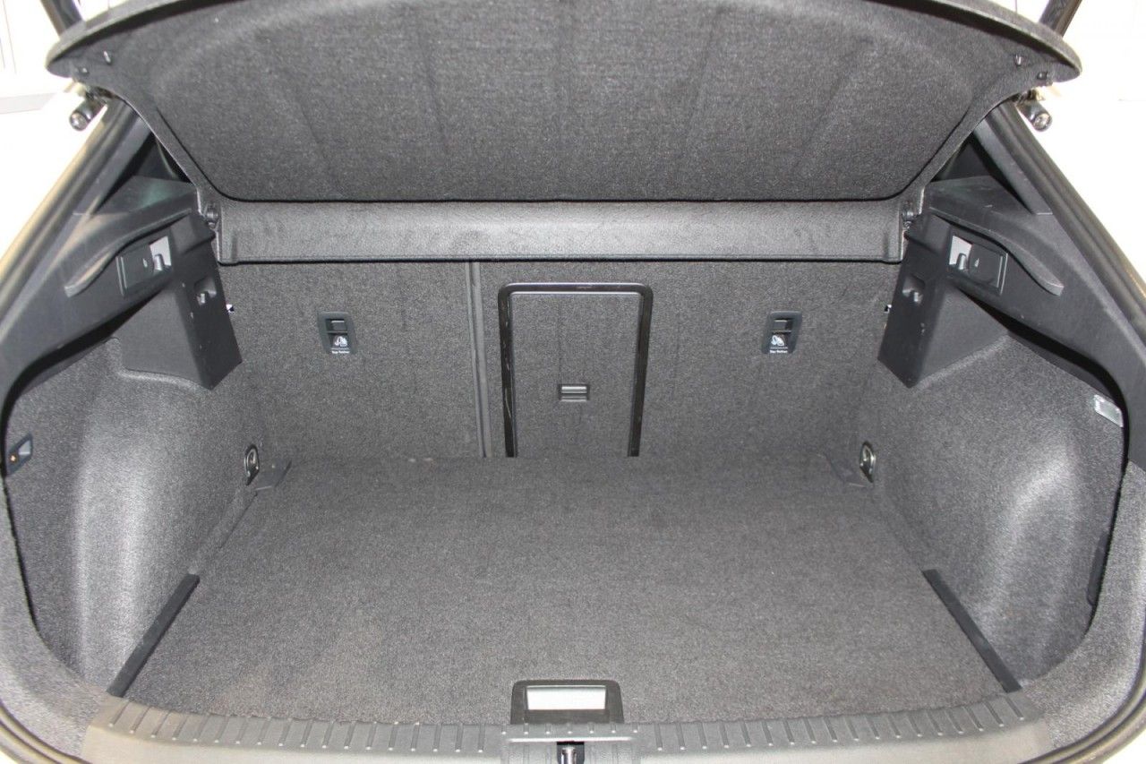 Cupra Formentor VZ 2.0TSI DSG 4Drive LED/NAVI/PDC/AHK