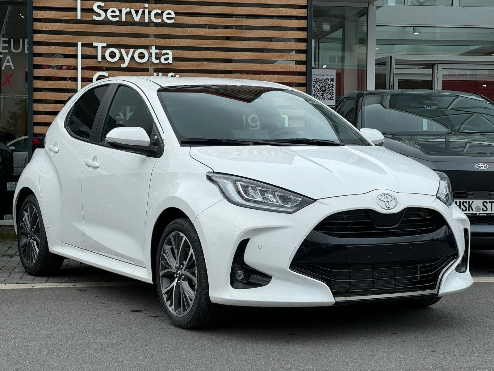 Toyota Yaris Hybrid Style 315 € mtl finanzieren