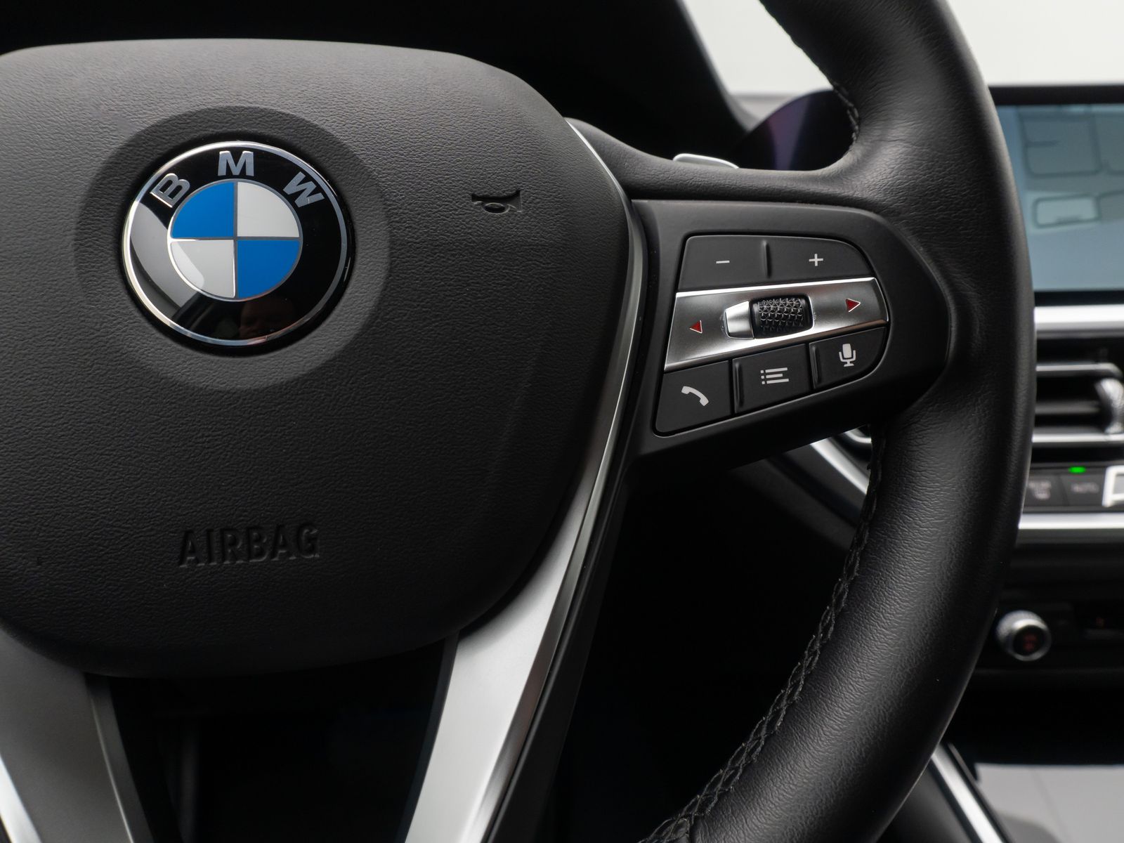 BMW 330e Sport Line - Samsaru's Car Outlet