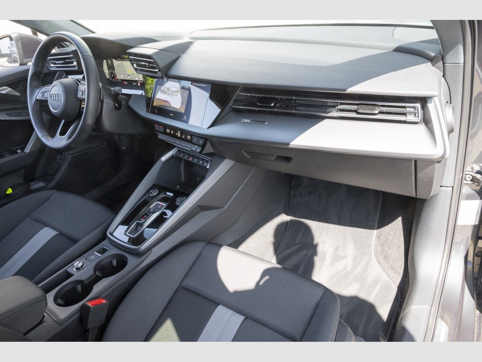 Audi A3 Sportback 35 TFSI S tronic Business* - Samsaru's Car Outlet