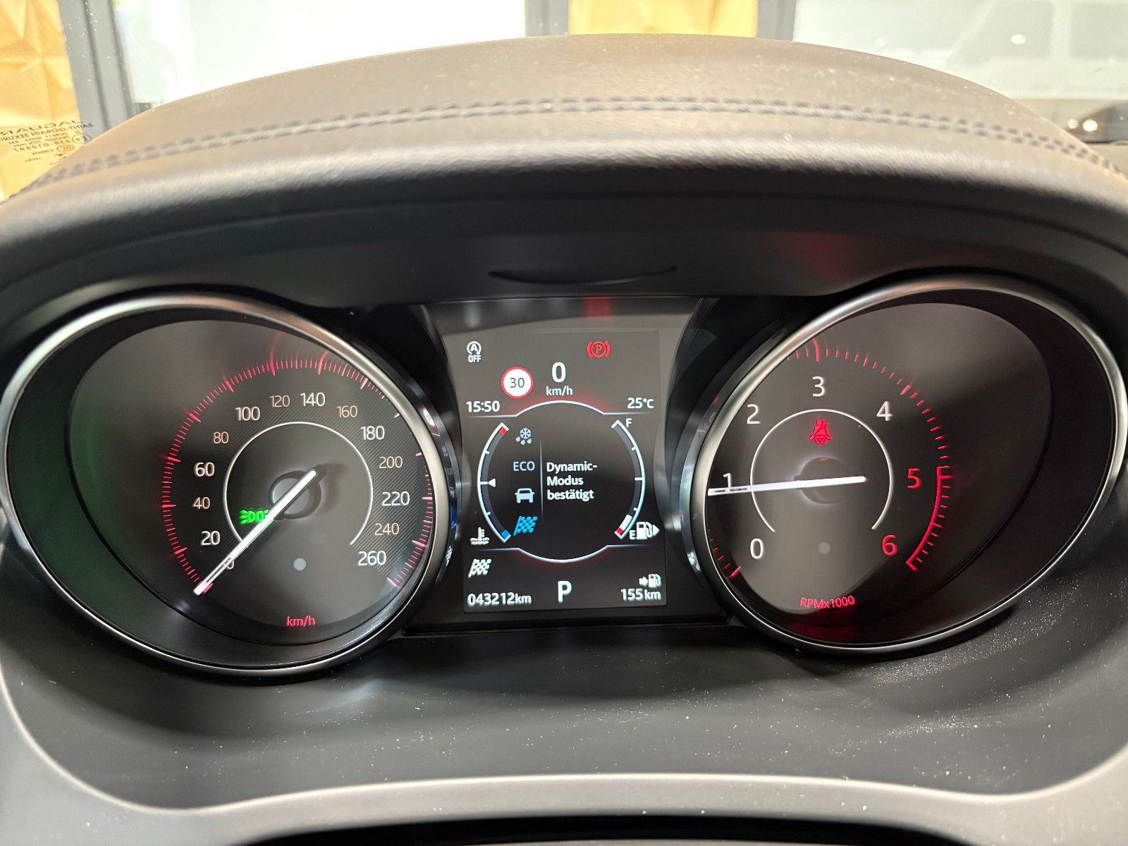 Jaguar E-PACE S/NAVI/KAMERA/APPLE/ACC/SHZ/KLIMA/TOTWINK