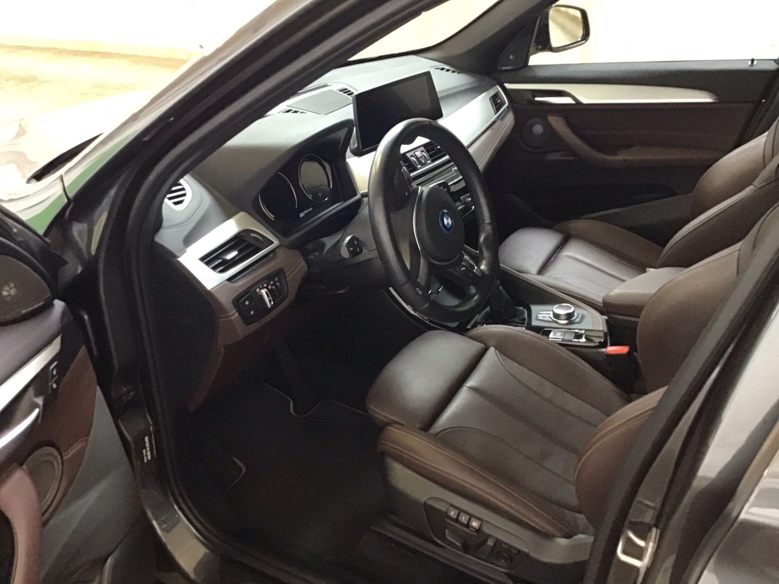 BMW X1 xDrive25e Sport Line - Samsaru's Car Outlet