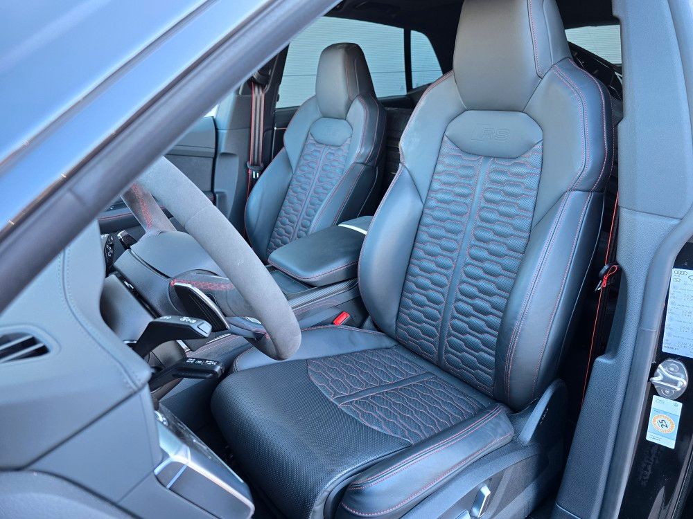 Audi RSQ8 AHK PANO KERAMIK LEDER UPE 175T