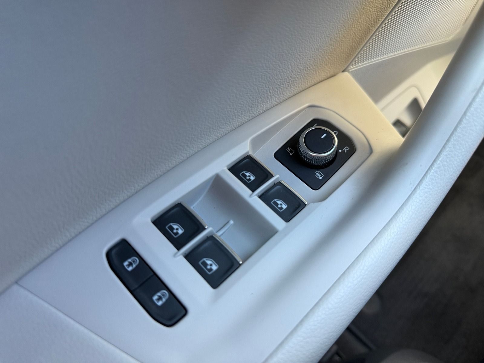 Volkswagen Touareg 3.0 TDI Elegance 4Motion+AHK+NAVI+Luft+L
