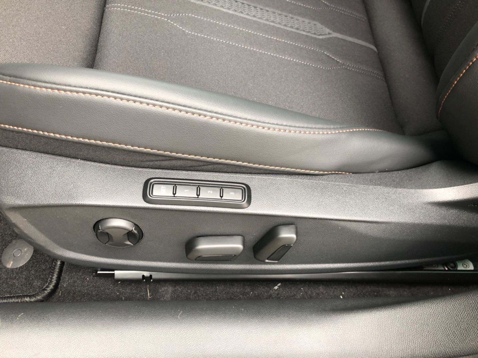 Cupra Leon Sportstourer 1.5 eTSI ACT DSG - Samsaru's Car Outlet