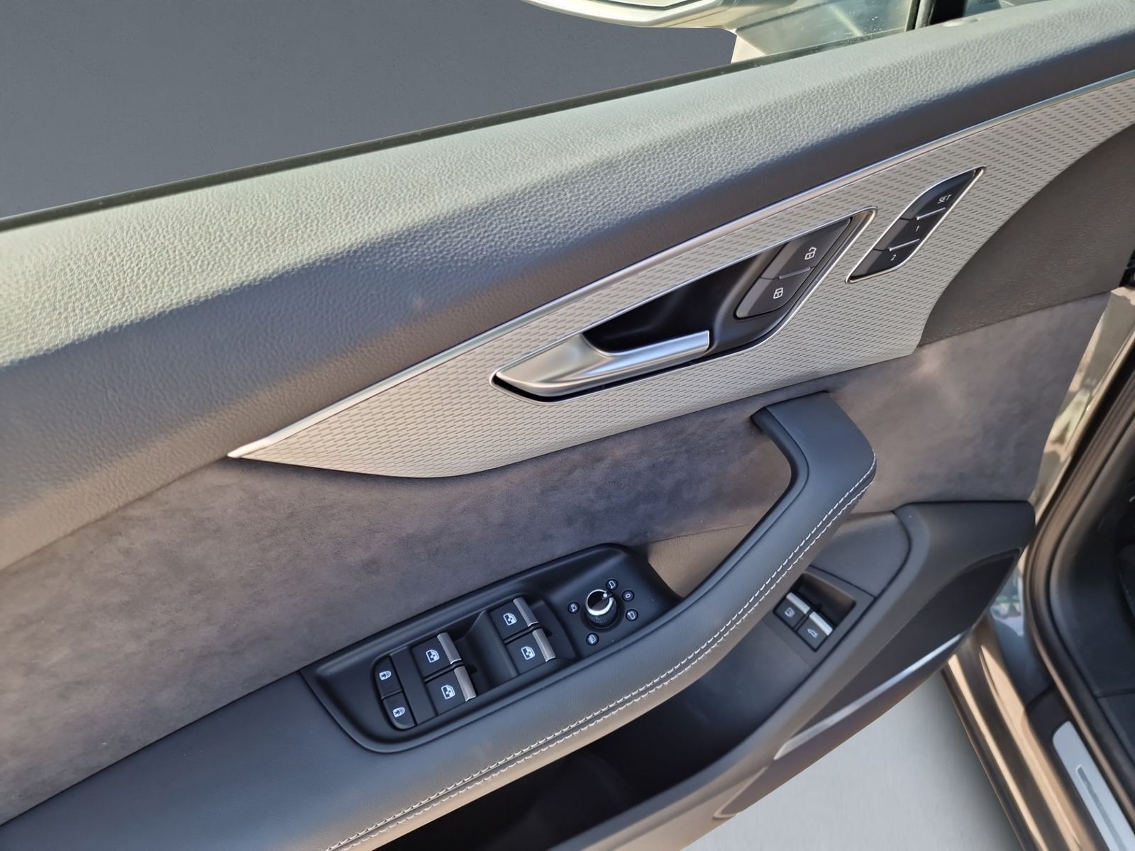 Audi Q7 55 TFSI e qu 2x S line MATRIX Pano Allradlenk