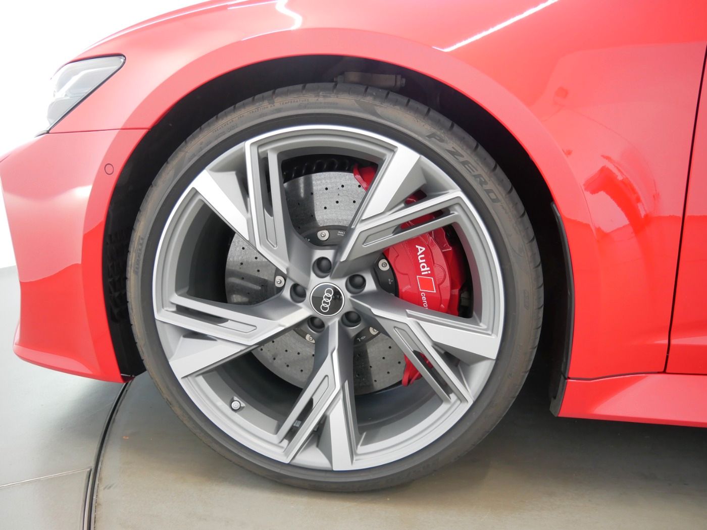 Audi RS 6 Avant tiptr. KERAMIK MATRIX AHK PANO HEAD-U